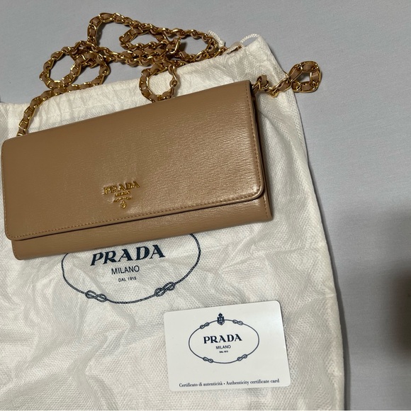PRADA Vitello Move Wallet on Chain - Picture 2 of 6